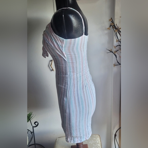 Cupcakes and Cashmere dress Size 6 - Picture 5 of 6